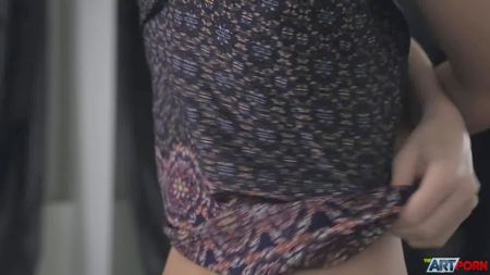 Видео Через Дырку В Стене