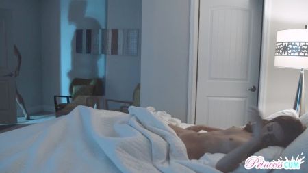 Видео Минет Глотают Не Вынемая