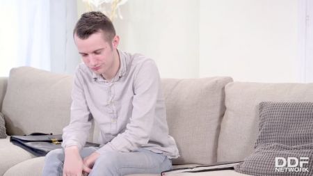 Красивые Девушки В Мини Юбках И Черных Колготках